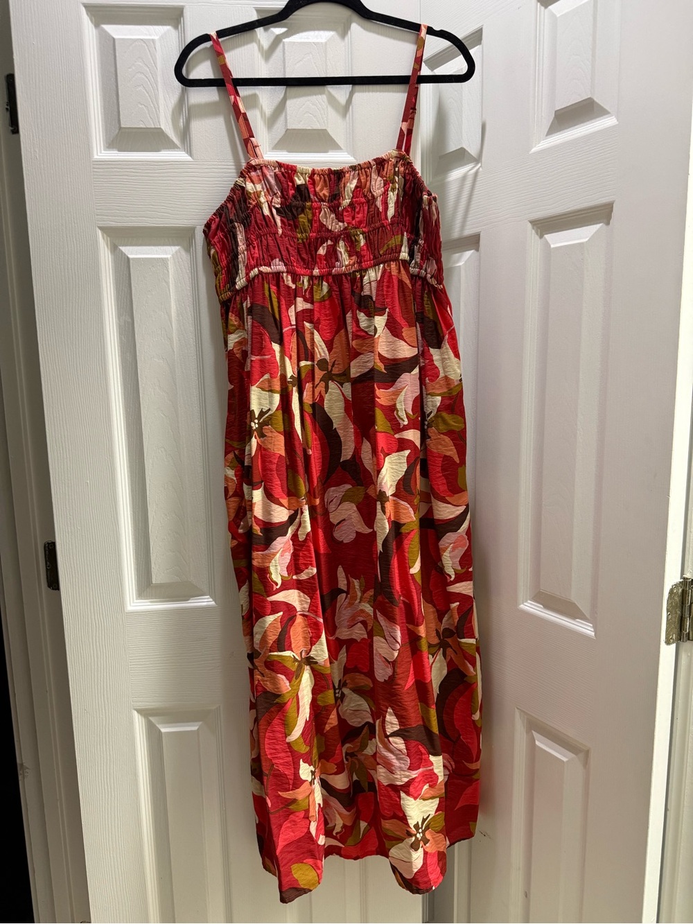 Women’s Red Floral Print Sundress with Pockets and Smocked Bodice